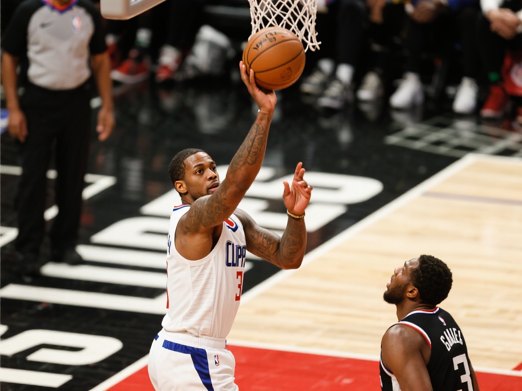 也能帮助周 也能帮助周