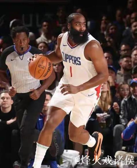 鲍威尔:我们绝不会轻言放弃,球队的反弹必须从防守端开启 鲍威尔:我们绝不会轻言放弃,球队的反弹必须从防守端开启