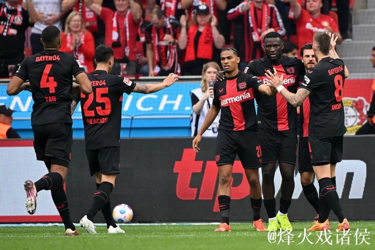 半场：勒沃库森0-0科隆，瓦尔德施密德失良机